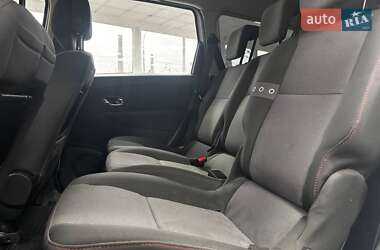 Минивэн Renault Grand Scenic 2012 в 