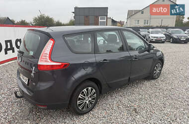 Минивэн Renault Grand Scenic 2010 в 