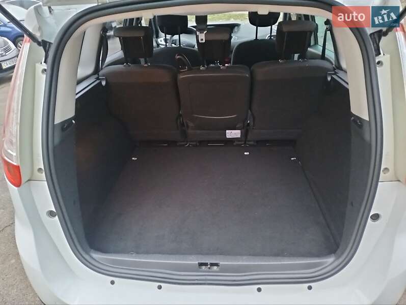 Мінівен Renault Grand Scenic 2015 в Києві фото 6 Мінівен Renault Grand Scenic 2015 в Києві