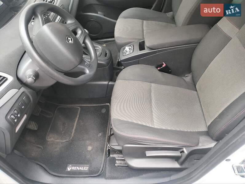 Мінівен Renault Grand Scenic 2015 в Києві фото 11 Мінівен Renault Grand Scenic 2015 в Києві