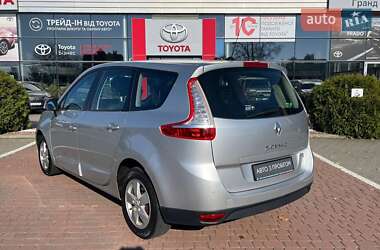Мінівен Renault Grand Scenic 2011 в  фото 2 Мінівен Renault Grand Scenic 2011 в