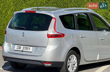 Минивэн Renault Grand Scenic 2015 в 