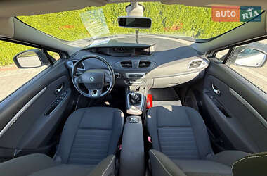 Минивэн Renault Grand Scenic 2015 в 