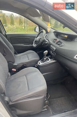 Минивэн Renault Grand Scenic 2010 в 