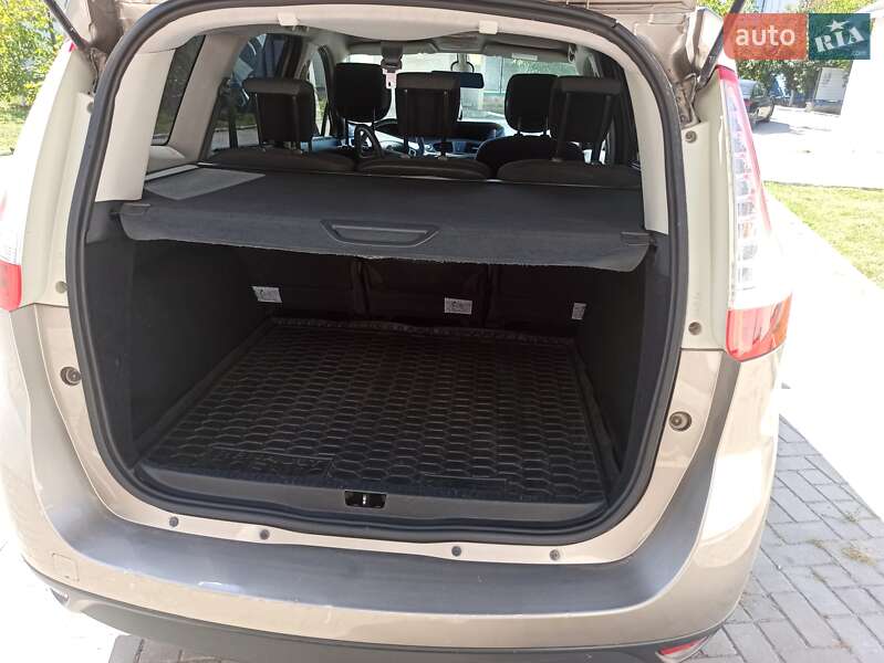 Минивэн Renault Grand Scenic 2012 в Шумске