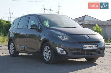 Минивэн Renault Grand Scenic 2010 в 