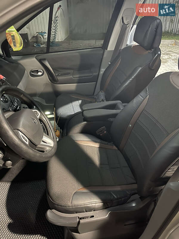 Минивэн Renault Grand Scenic 2004 в Виннице