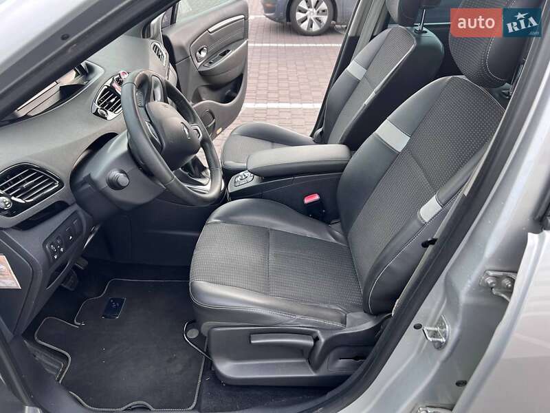 Минивэн Renault Grand Scenic 2012 в Киеве фото 6 Минивэн Renault Grand Scenic 2012 в Киеве