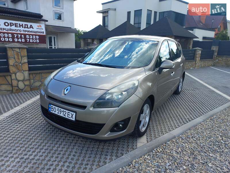 Минивэн Renault Grand Scenic 2010 в Ивано-Франковске