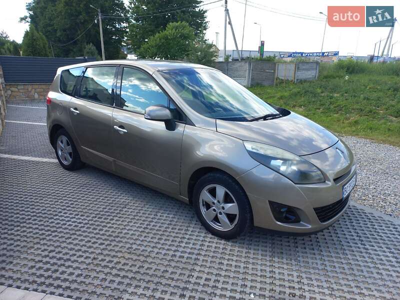 Минивэн Renault Grand Scenic 2010 в Ивано-Франковске