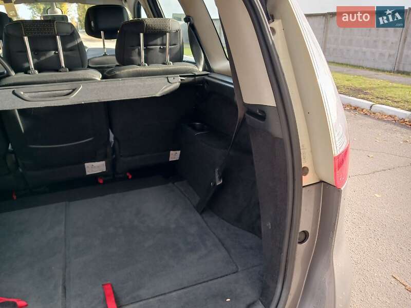 Минивэн Renault Grand Scenic 2010 в Кременчуге фото 40 Минивэн Renault Grand Scenic 2010 в Кременчуге