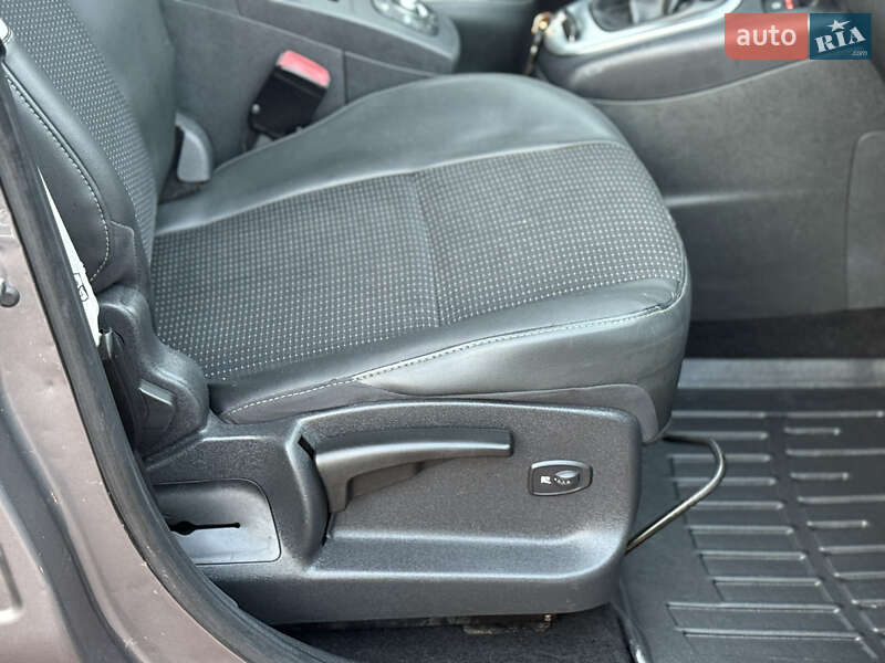 Минивэн Renault Grand Scenic 2012 в Стрые