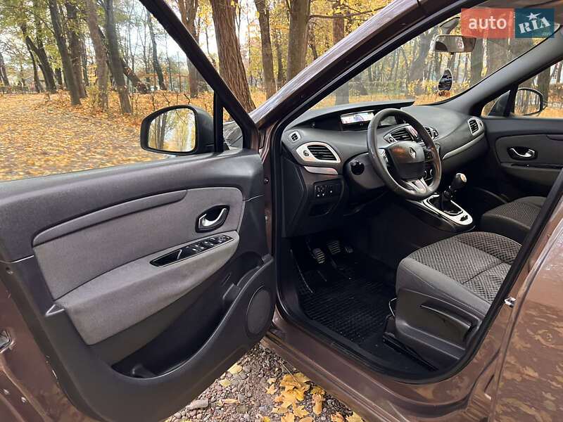 Минивэн Renault Grand Scenic 2011 в Черновцах фото 20 Минивэн Renault Grand Scenic 2011 в Черновцах