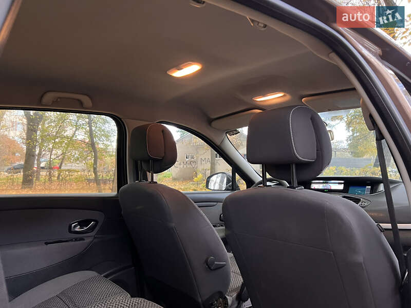 Минивэн Renault Grand Scenic 2011 в Черновцах фото 30 Минивэн Renault Grand Scenic 2011 в Черновцах
