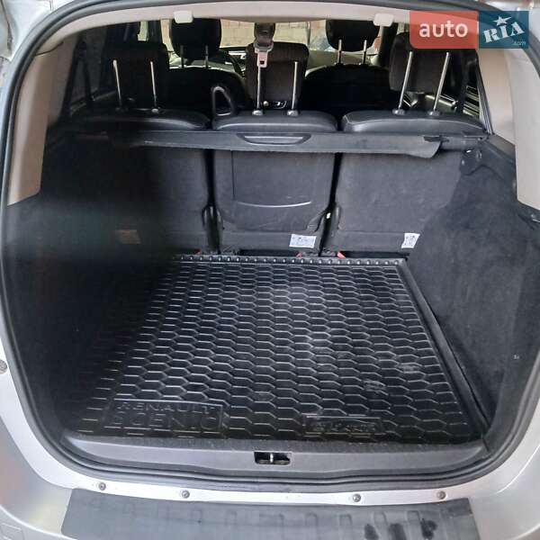 Минивэн Renault Grand Scenic 2010 в Черновцах