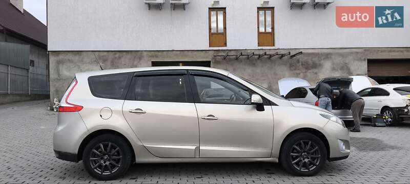 Мінівен Renault Grand Scenic 2010 в Мукачевому