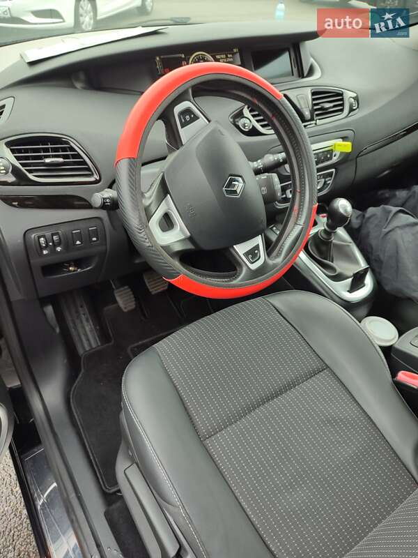 Минивэн Renault Grand Scenic 2012 в Кагарлыке