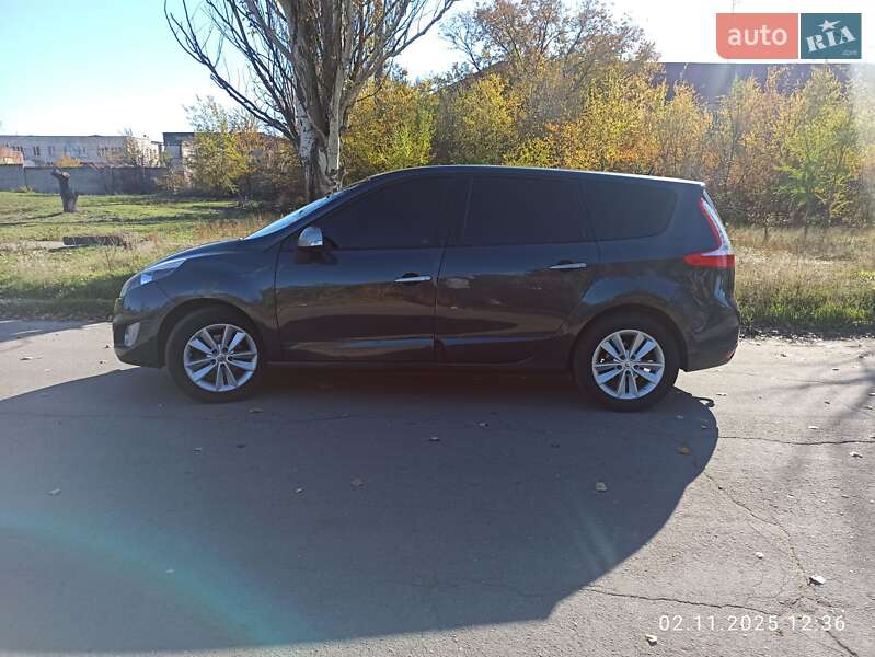 Renault Grand Scenic 2010