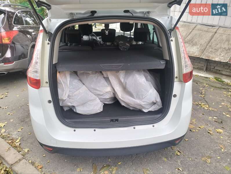 Минивэн Renault Grand Scenic 2015 в Киеве