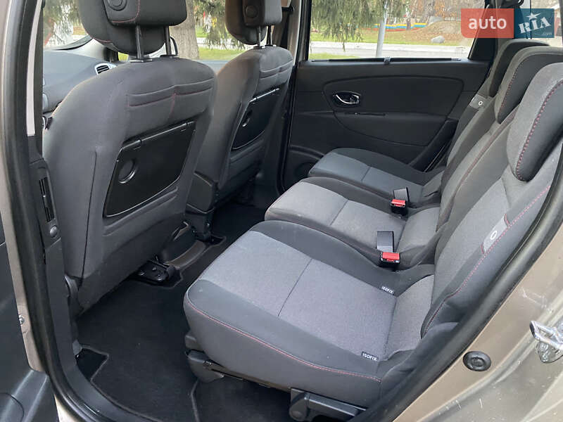 Мінівен Renault Grand Scenic 2012 в Луцьку