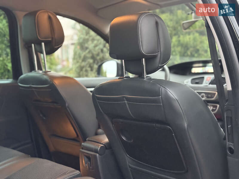 Минивэн Renault Grand Scenic 2011 в Стрые фото 46 Минивэн Renault Grand Scenic 2011 в Стрые