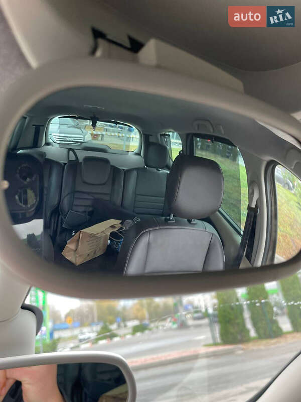 Минивэн Renault Grand Scenic 2011 в Киеве