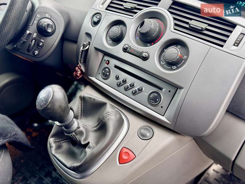 Мінівен Renault Grand Scenic 2007 в Одесі фото 57 Мінівен Renault Grand Scenic 2007 в Одесі