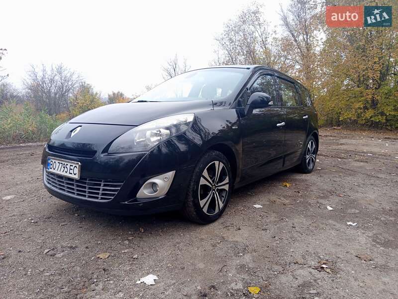 Минивэн Renault Grand Scenic 2011 в Запорожье
