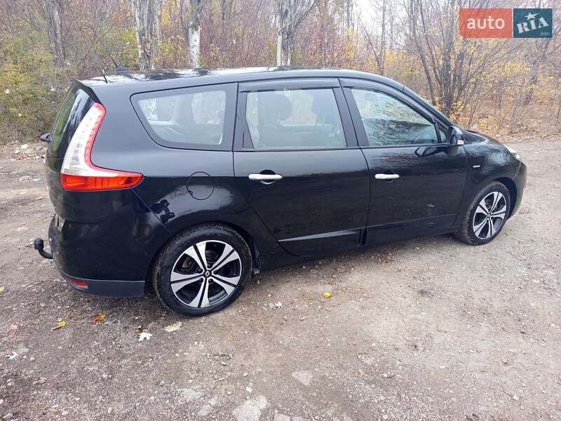 Минивэн Renault Grand Scenic 2011 в Запорожье