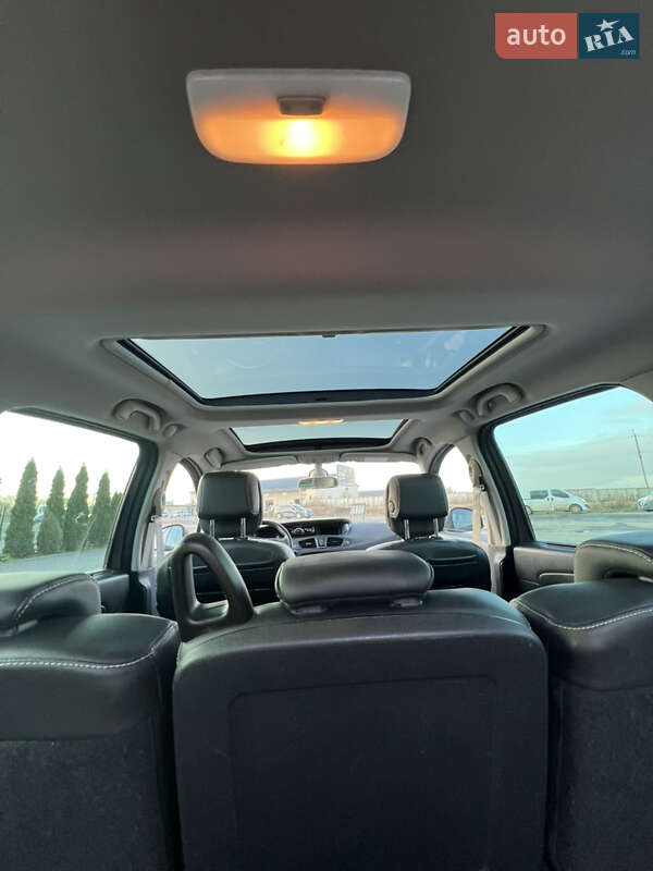 Минивэн Renault Grand Scenic 2013 в Ровно