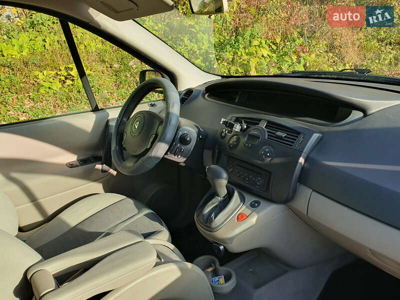 Минивэн Renault Grand Scenic 2006 в Кутах фото 7 Минивэн Renault Grand Scenic 2006 в Кутах
