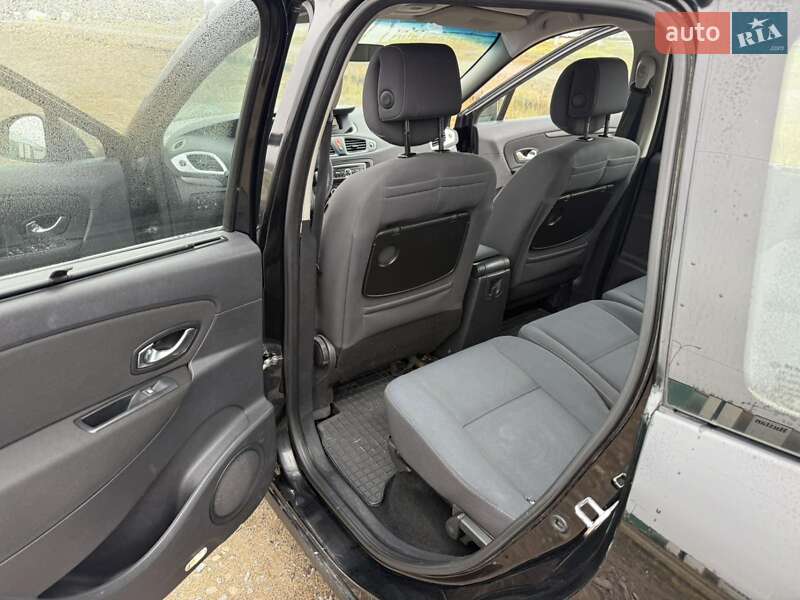 Мінівен Renault Grand Scenic 2010 в Львові фото 6 Мінівен Renault Grand Scenic 2010 в Львові