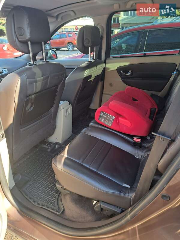 Минивэн Renault Grand Scenic 2009 в Ватутино