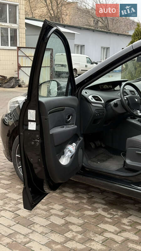 Мінівен Renault Grand Scenic 2014 в Києві