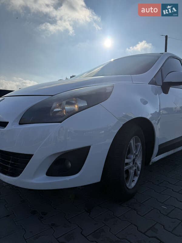 Мінівен Renault Grand Scenic 2011 в Хмельницькому фото 3 Мінівен Renault Grand Scenic 2011 в Хмельницькому