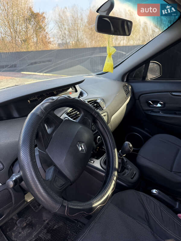 Мінівен Renault Grand Scenic 2011 в Хмельницькому фото 13 Мінівен Renault Grand Scenic 2011 в Хмельницькому