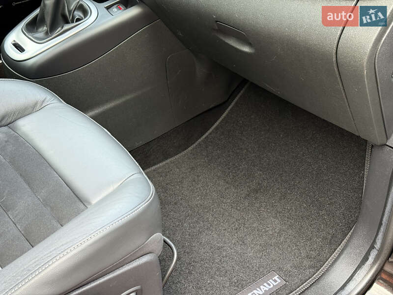 Минивэн Renault Grand Scenic 2012 в Стрые фото 98 Минивэн Renault Grand Scenic 2012 в Стрые