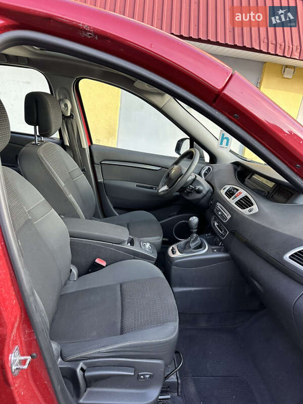 Мінівен Renault Grand Scenic 2010 в Львові