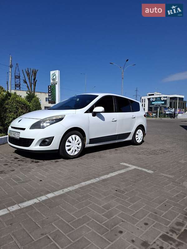 Минивэн Renault Grand Scenic 2010 в Ивано-Франковске фото 10 Минивэн Renault Grand Scenic 2010 в Ивано-Франковске