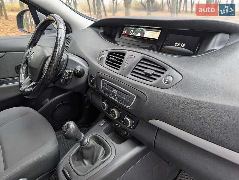 Минивэн Renault Grand Scenic 2011 в Владимире фото 22 Минивэн Renault Grand Scenic 2011 в Владимире