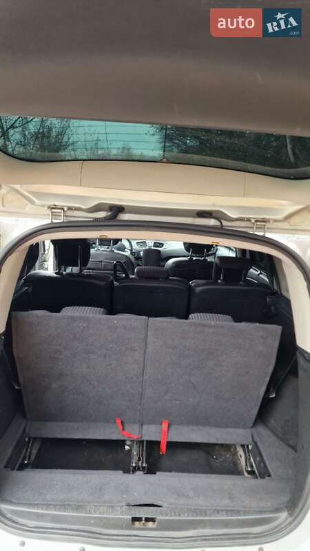 Минивэн Renault Grand Scenic 2011 в Мукачево