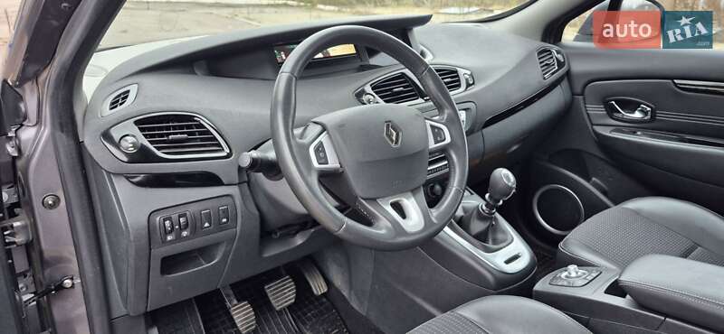 Минивэн Renault Grand Scenic 2011 в Нововолынске фото 21 Минивэн Renault Grand Scenic 2011 в Нововолынске