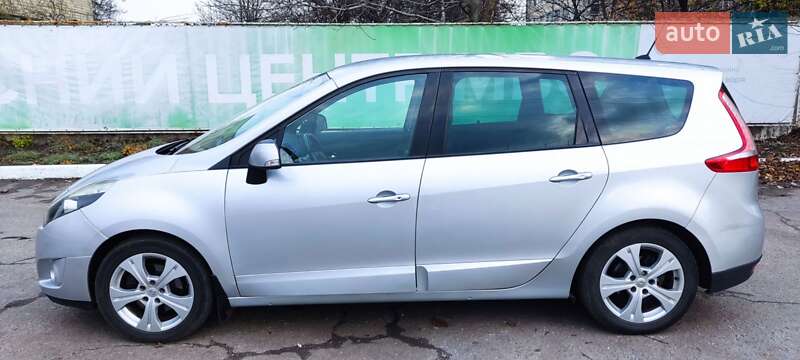 Минивэн Renault Grand Scenic 2011 в Лозовой