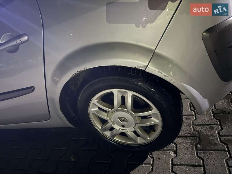 Минивэн Renault Grand Scenic 2005 в Новоселице фото 8 Минивэн Renault Grand Scenic 2005 в Новоселице