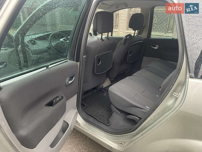 Минивэн Renault Grand Scenic 2006 в Черновцах