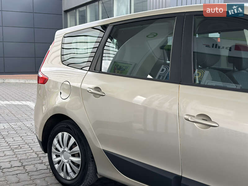 Минивэн Renault Grand Scenic 2010 в Дрогобыче