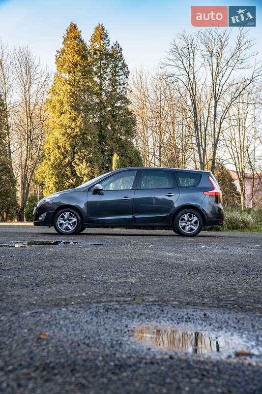 Минивэн Renault Grand Scenic 2011 в Бурштыне