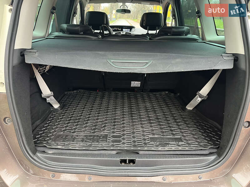 Минивэн Renault Grand Scenic 2013 в Могилев-Подольске фото 46 Минивэн Renault Grand Scenic 2013 в Могилев-Подольске