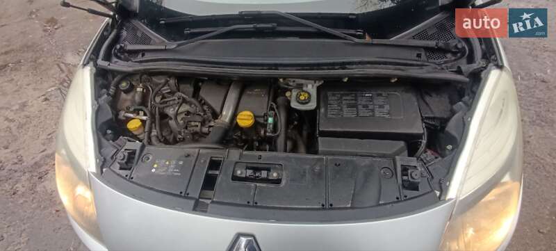 Минивэн Renault Grand Scenic 2011 в Киеве