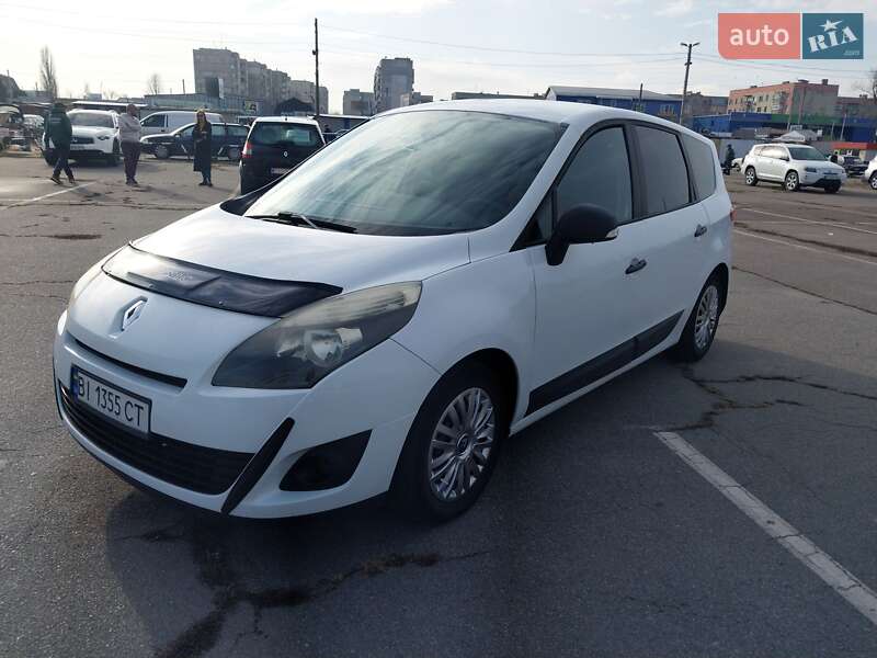 Минивэн Renault Grand Scenic 2010 в Кременчуге фото 7 Минивэн Renault Grand Scenic 2010 в Кременчуге